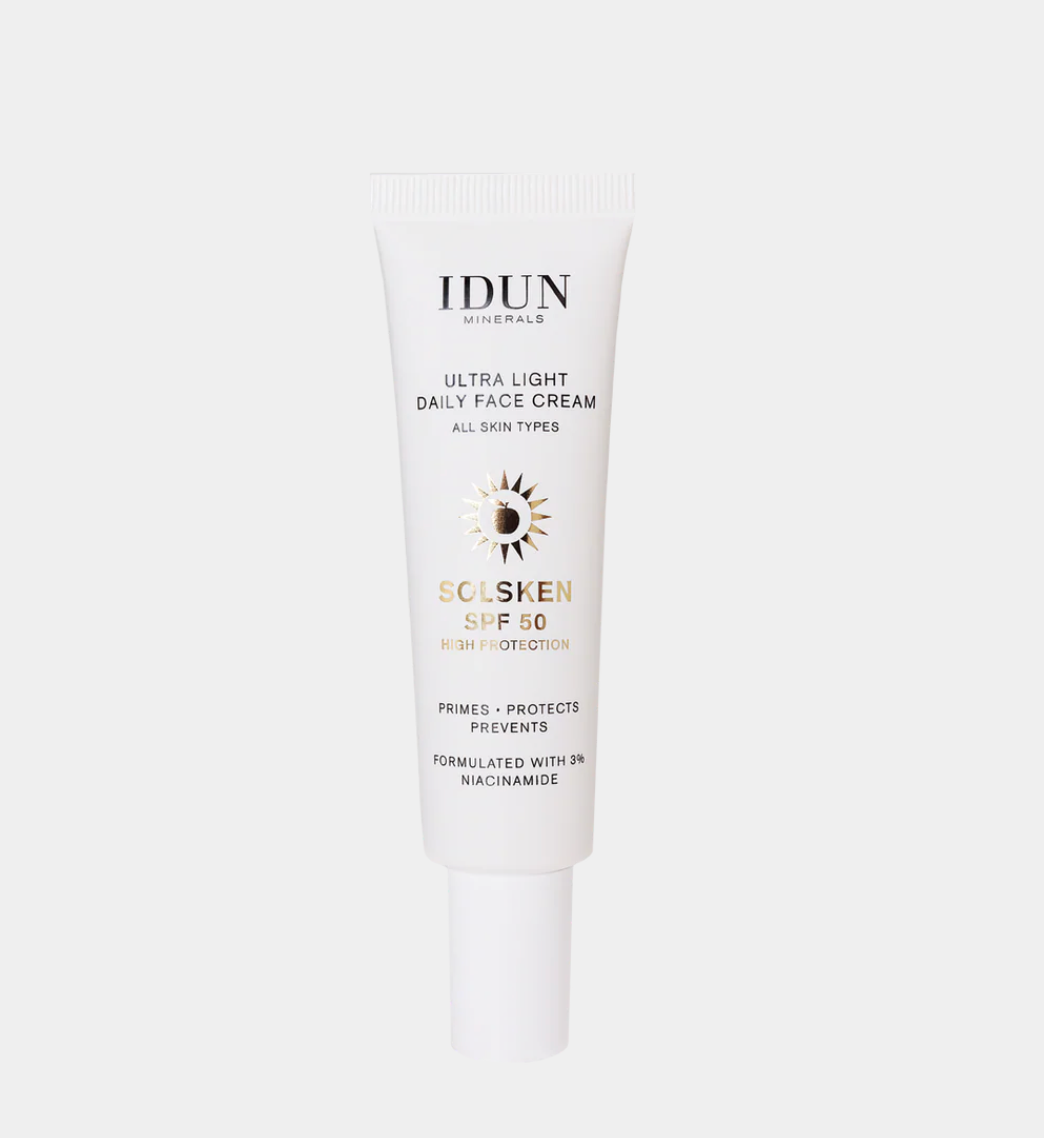 ULTRA LIGHT DAILY FACE CREAM SPF50