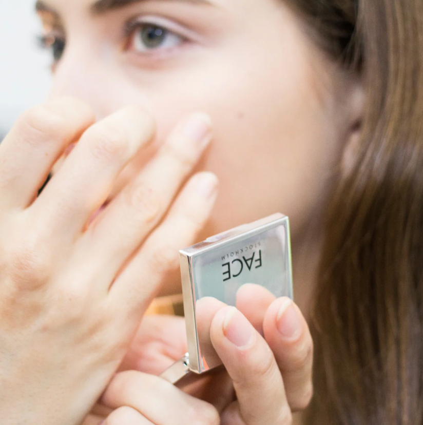 MIRROR COMPACT