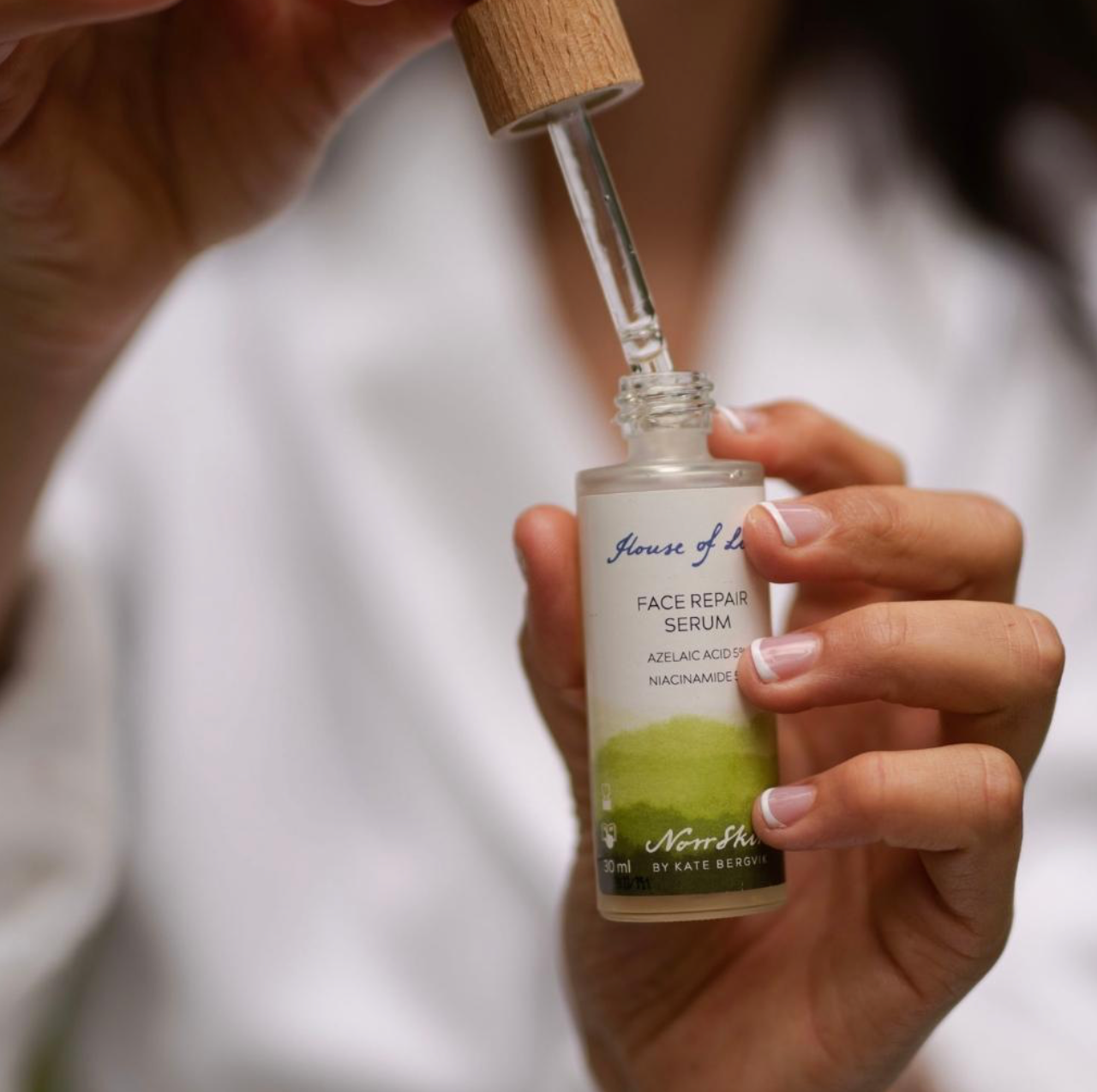 SKIN REPAIR NIACINAMIDE & AZELAIC SERUM